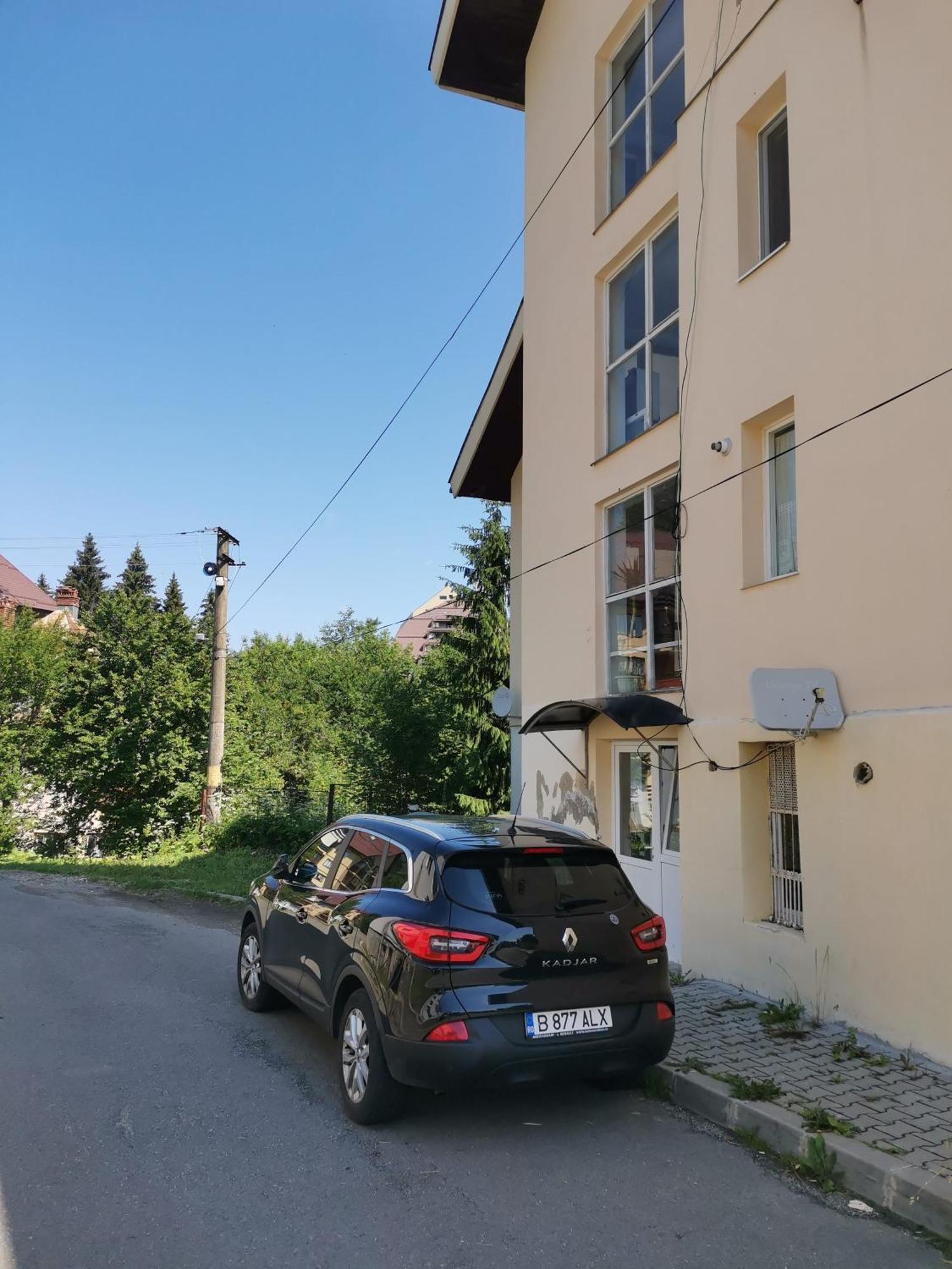 Cosy 2 Rooms Apartment With A View Near The Forest Predeal Eksteriør billede